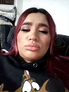 EmaGw7 online show from March 31, 2026, 11:29 pm