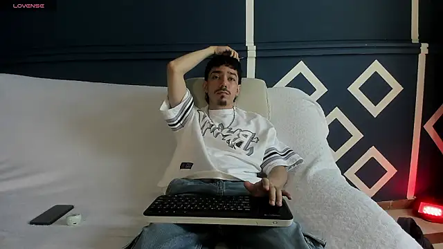 finn jackson online show from March 14, 2026, 7:31 pm