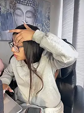 chanell pinkk online show from March 12, 2026, 1:26 pm