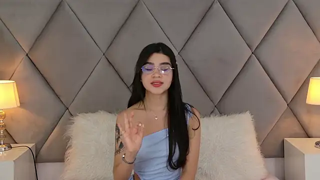 OliviaDiaz online show from May 7, 2026, 8:12 pm