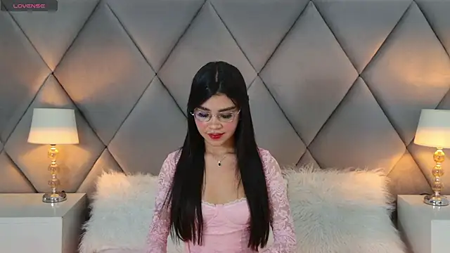 OliviaDiaz online show from July 9, 2026, 8:08 pm