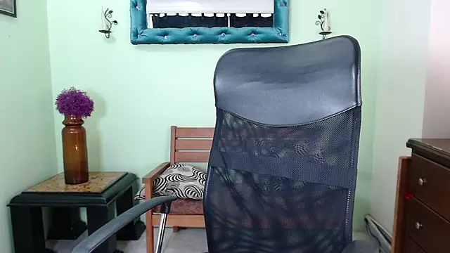 Snapshot of ChalonVera chatting on May 27, 2026, 7:54 pm ChalonVera online show from May 27, 2026, 7:54 pm