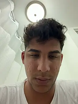 Albertotuyo online show from March 11, 2026, 10:04 pm