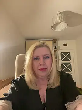 JanieLight53 online show from June 15, 2026, 9:03 pm