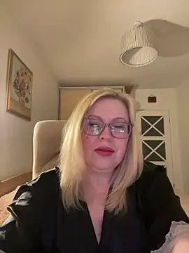 JanieLight53 online show from May 9, 2026, 8:23 pm