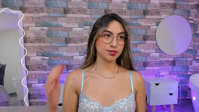 cloe 1tay online show from March 27, 2026, 3:04 am