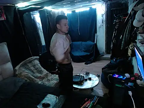 Snapshot of AnderMagic chatting on July 10, 2026, 6:46 am AnderMagic online show from July 10, 2026, 6:46 am
