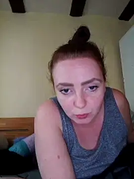 Bella-Monroe online show from April 9, 2026, 4:57 pm