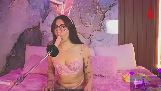 abbycandhy online show from June 3, 2026, 2:18 pm