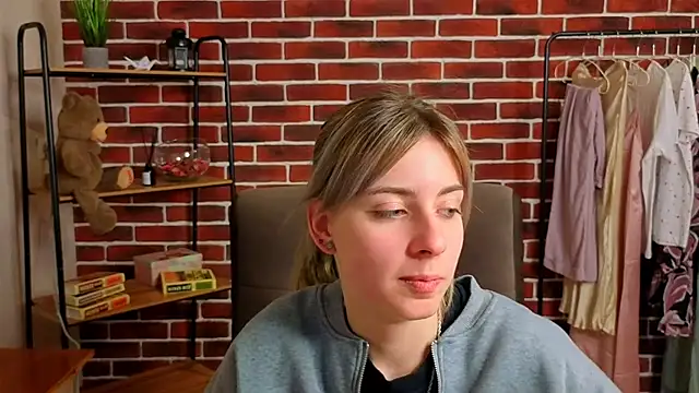 RebeccaaNelson online show from March 23, 2026, 2:06 pm