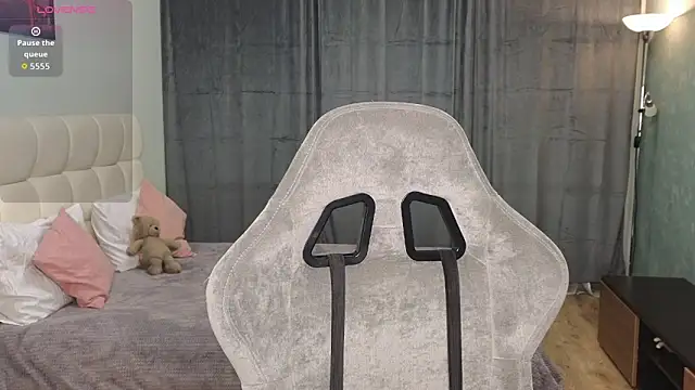 Kristy Bell1 online show from April 25, 2026, 10:29 pm