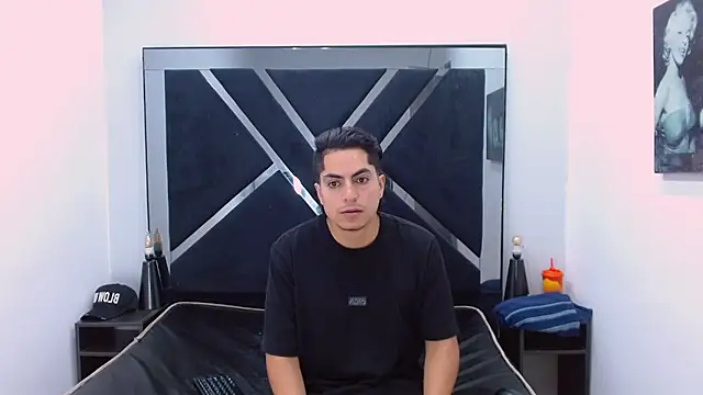 Alex Wolft online show from March 16, 2026, 11:58 am