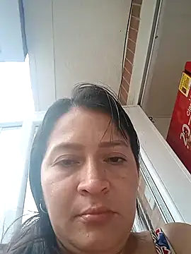 Snapshot of Dr_Edna_naughty chatting on April 19, 2026, 8:33 pm Dr Edna naughty online show from April 19, 2026, 8:33 pm