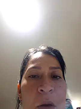 Snapshot of Dr_Edna_naughty chatting on May 18, 2026, 1:39 am Dr Edna naughty online show from May 18, 2026, 1:39 am