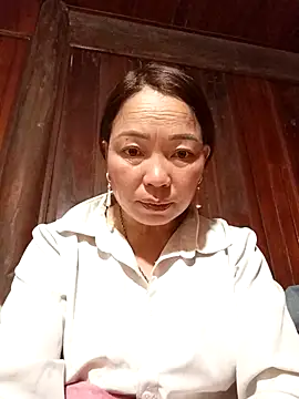 Yellow-pink online show from April 3, 2026, 1:39 pm