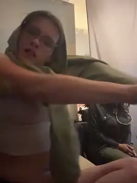 Snapshot of mystery916 chatting on April 16, 2026, 2:34 am mystery916 online show from April 16, 2026, 2:34 am