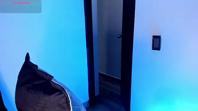 Mateobaer  online show from April 27, 2026, 10:24 am