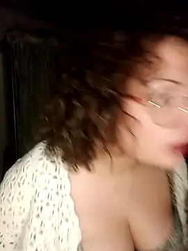 gloww877 online show from April 4, 2026, 10:38 pm