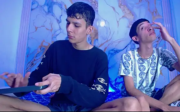 Desire Boys1 online show from April 17, 2026, 6:44 pm