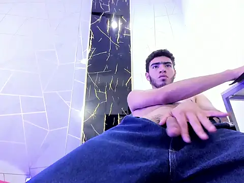 Valentin Lux online show from March 27, 2026, 8:26 am