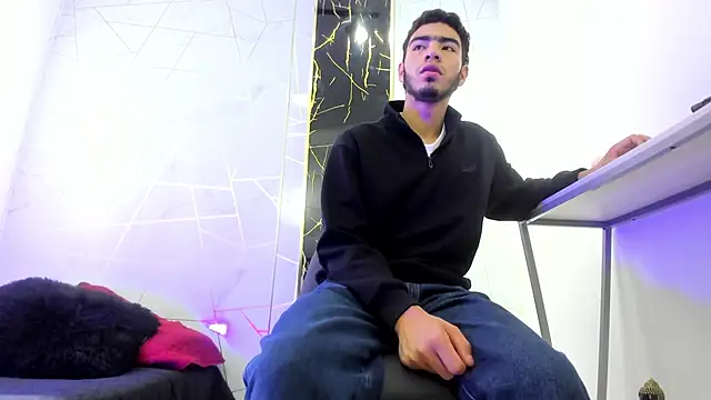 Valentin Lux online show from April 1, 2026, 4:14 am