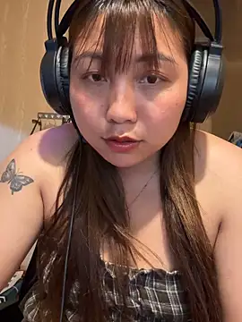 Sumi pusy online show from April 7, 2026, 5:09 am