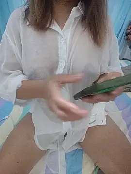 Snapshot of Sweet-cum425 chatting on May 19, 2026, 6:04 pm Sweet-cum425 online show from May 19, 2026, 6:04 pm