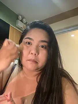 chubby hotladyjes online show from April 13, 2026, 2:32 pm