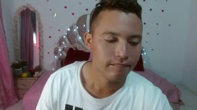 Snapshot of sven_fox723 chatting on June 7, 2026, 1:38 pm sven fox723 online show from June 7, 2026, 1:38 pm