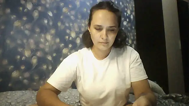 Snapshot of Alisa07qw chatting on June 10, 2026, 3:35 pm Alisa07qw online show from June 10, 2026, 3:35 pm