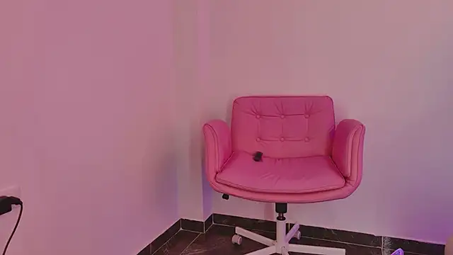 kittymyers online show from May 5, 2026, 2:09 pm