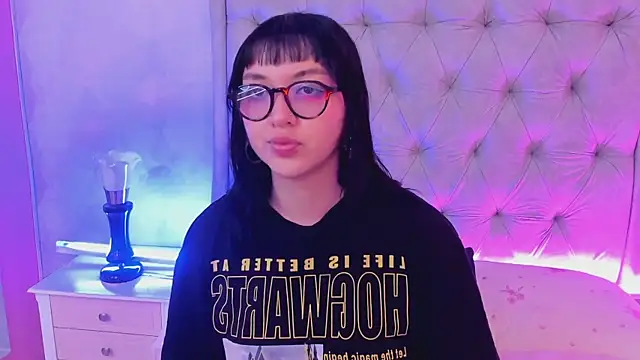 Snapshot of LilithBluum chatting on July 11, 2026, 1:44 pm LilithBluum online show from July 11, 2026, 1:44 pm