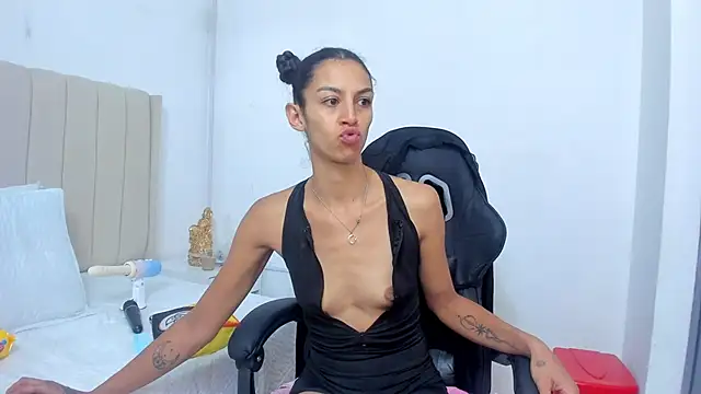 Abril Castroo online show from May 12, 2026, 12:11 pm