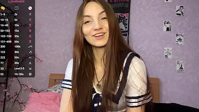 Snapshot of AlisaBloom chatting on July 13, 2026, 2:05 pm AlisaBloom online show from July 13, 2026, 2:05 pm