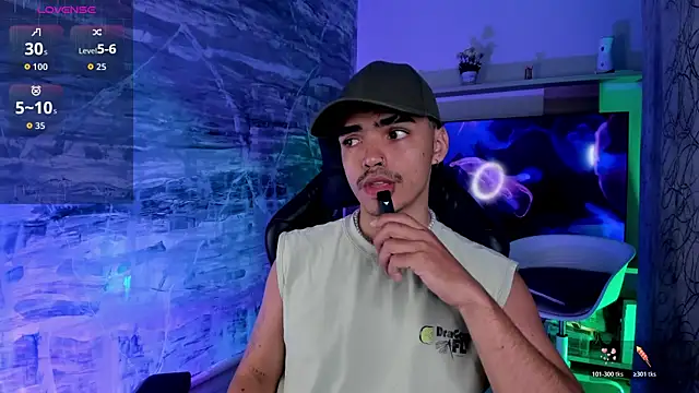 NicoKinggs  online show from March 21, 2026, 12:53 pm