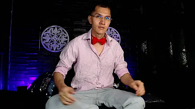 MilanDavid1 online show from April 20, 2026, 6:31 pm