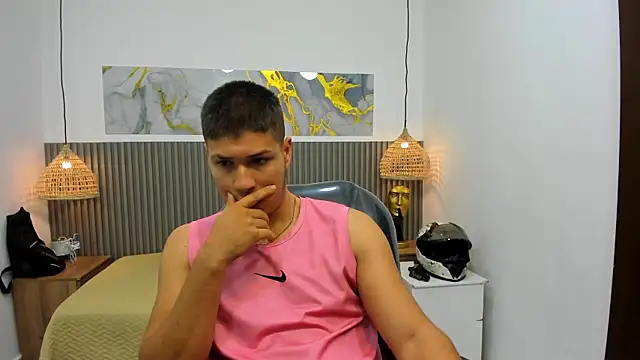 Snapshot of AlessandroFranco chatting on June 18, 2026, 1:27 pm AlessandroFranco online show from June 18, 2026, 1:27 pm