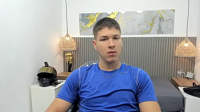 AlessandroFranco online show from April 26, 2026, 1:19 pm
