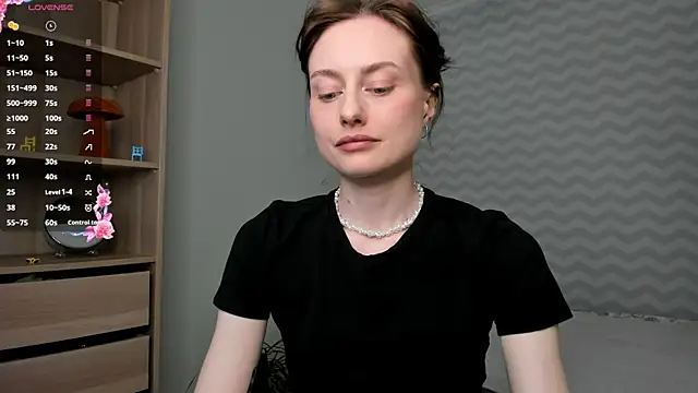 Snapshot of Dorimena chatting on April 20, 2026, 12:19 pm Dorimena online show from April 20, 2026, 12:19 pm