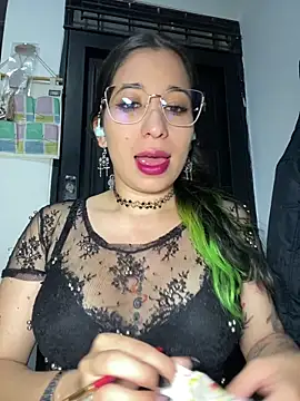 Snapshot of Laughing_Natty chatting on May 8, 2026, 1:53 am Laughing Natty online show from May 8, 2026, 1:53 am