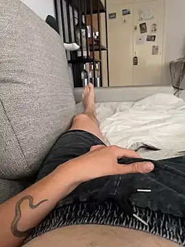 Snapshot of curvedlongdick chatting on June 27, 2026, 6:25 pm curvedlongdick online show from June 27, 2026, 6:25 pm