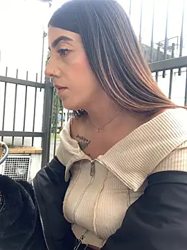 Electra Pinkk online show from April 25, 2026, 2:03 pm