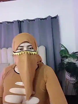Snapshot of bahiya_aziz chatting on June 12, 2026, 10:46 am bahiya aziz online show from June 12, 2026, 10:46 am