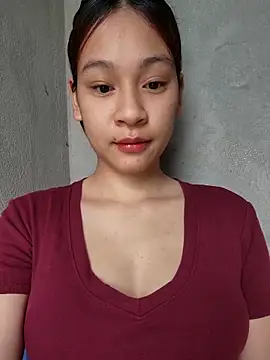 -Hicici- online show from April 12, 2026, 12:03 am