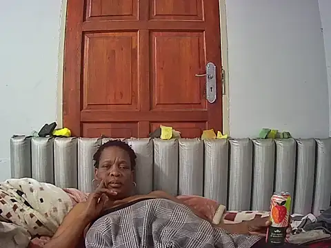 JoycyQueen online show from March 31, 2026, 6:32 pm