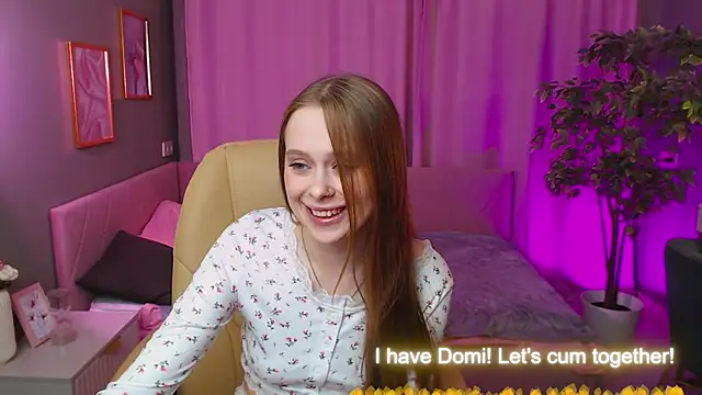 Snapshot of Megg_Ryan chatting on May 17, 2026, 2:06 pm Megg Ryan online show from May 17, 2026, 2:06 pm