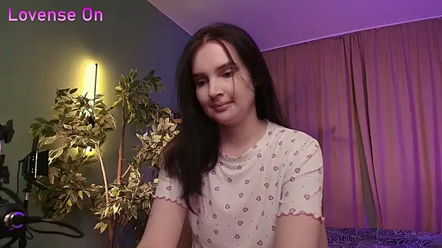 Snapshot of Kristen_Bellle chatting on May 16, 2026, 12:53 am Kristen Bellle online show from May 16, 2026, 12:53 am