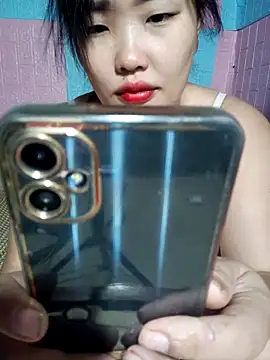 Snapshot of Irene-01 chatting on May 9, 2026, 6:17 am Irene-01 online show from May 9, 2026, 6:17 am