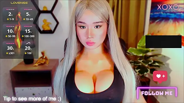 Snapshot of xBigSurpriseLorainex chatting on March 29, 2026, 1:07 am xBigSurpriseLorainex online show from March 29, 2026, 1:07 am