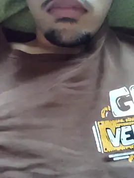 Snapshot of come_evweyine chatting on August 3, 2026, 9:59 am come evweyine online show from August 3, 2026, 9:59 am